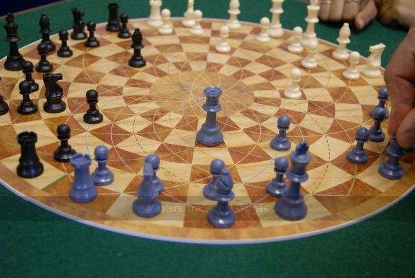 3 Player Circular Chess