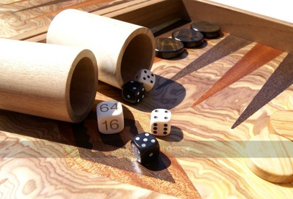 Manopoulos Luxury Olive Burl 15-inch Backgammon Set