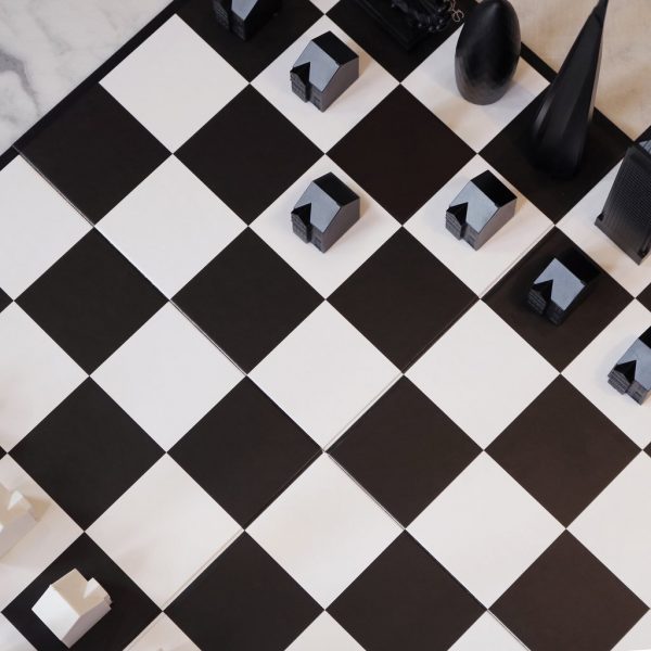 Skyline Chess London Chess Set - Acrylic Set with Folding Card Board