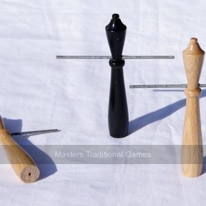 Set Bar Billiards skittle pins (2 natural wood, 1 black)