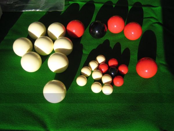 Set balls for Old English Bagatelle (1 & 5/8 inch, 13 balls)
