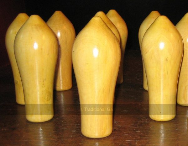 Set of 9 Boxwood skittle pins - Northamptonshire style