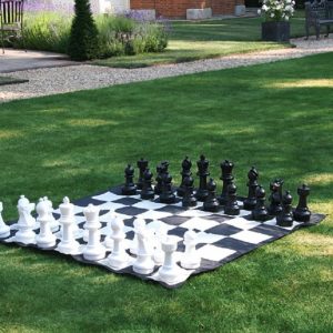 Uber Games Garden Chess Set With Nylon Chequerboard Mat