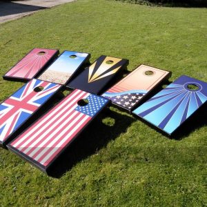 Cornhole - Half Deluxe Set (1 board, 8 bags)