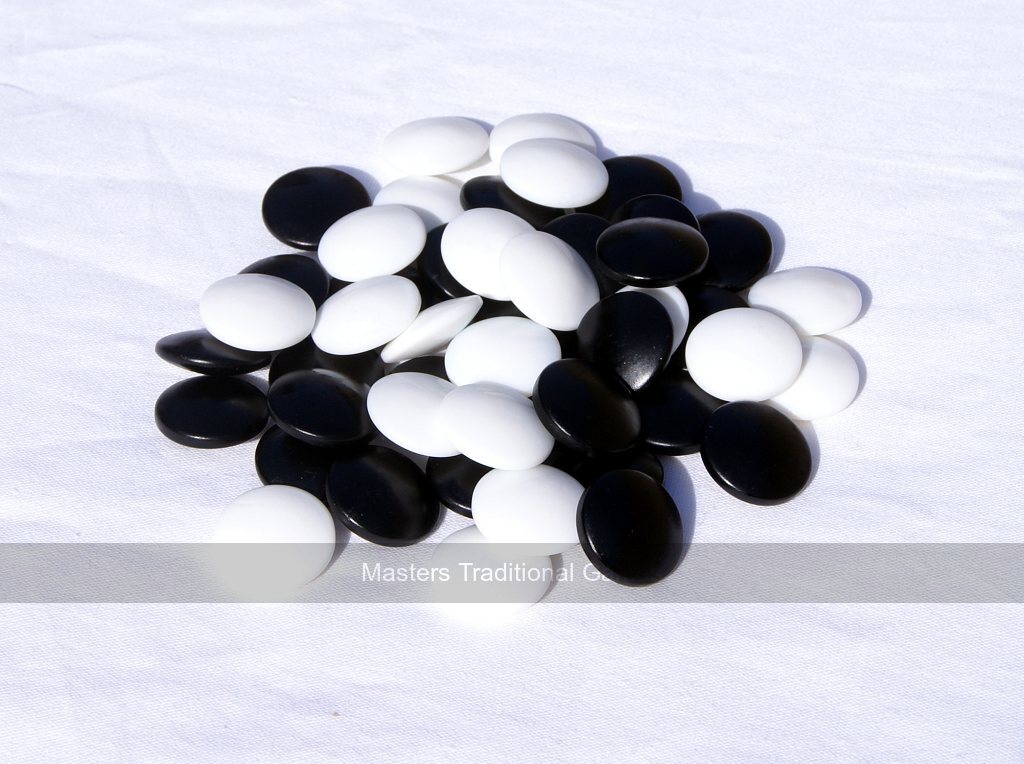 7mm Glass Go Stones in Cardboard Box (20.5 x 7mm) - Bi-Convex