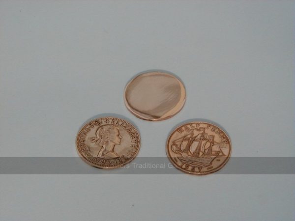 Set of 5 old English Ha'pennies smoothed (heads side visible)