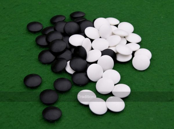 Plastic Go Stones, 8.5mm thick (180 of each colour)