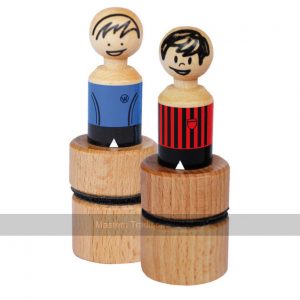 2 Weykick Football Figures 890 (complete)