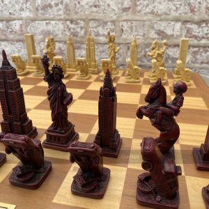 New York Berkeley Chess Set with 4.25 inch King