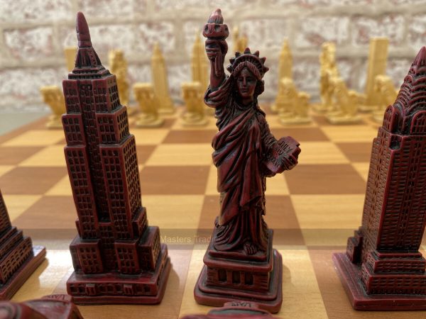 New York Berkeley Chess Set with 4.25 inch King