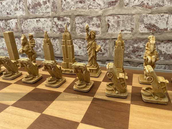 New York Berkeley Chess Set with 4.25 inch King
