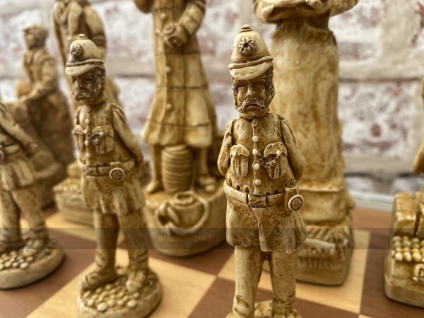Sherlock Holmes Berkeley Chess Set with 6 inch King