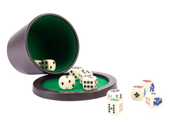 Poker cup with lid and dice - 16mm